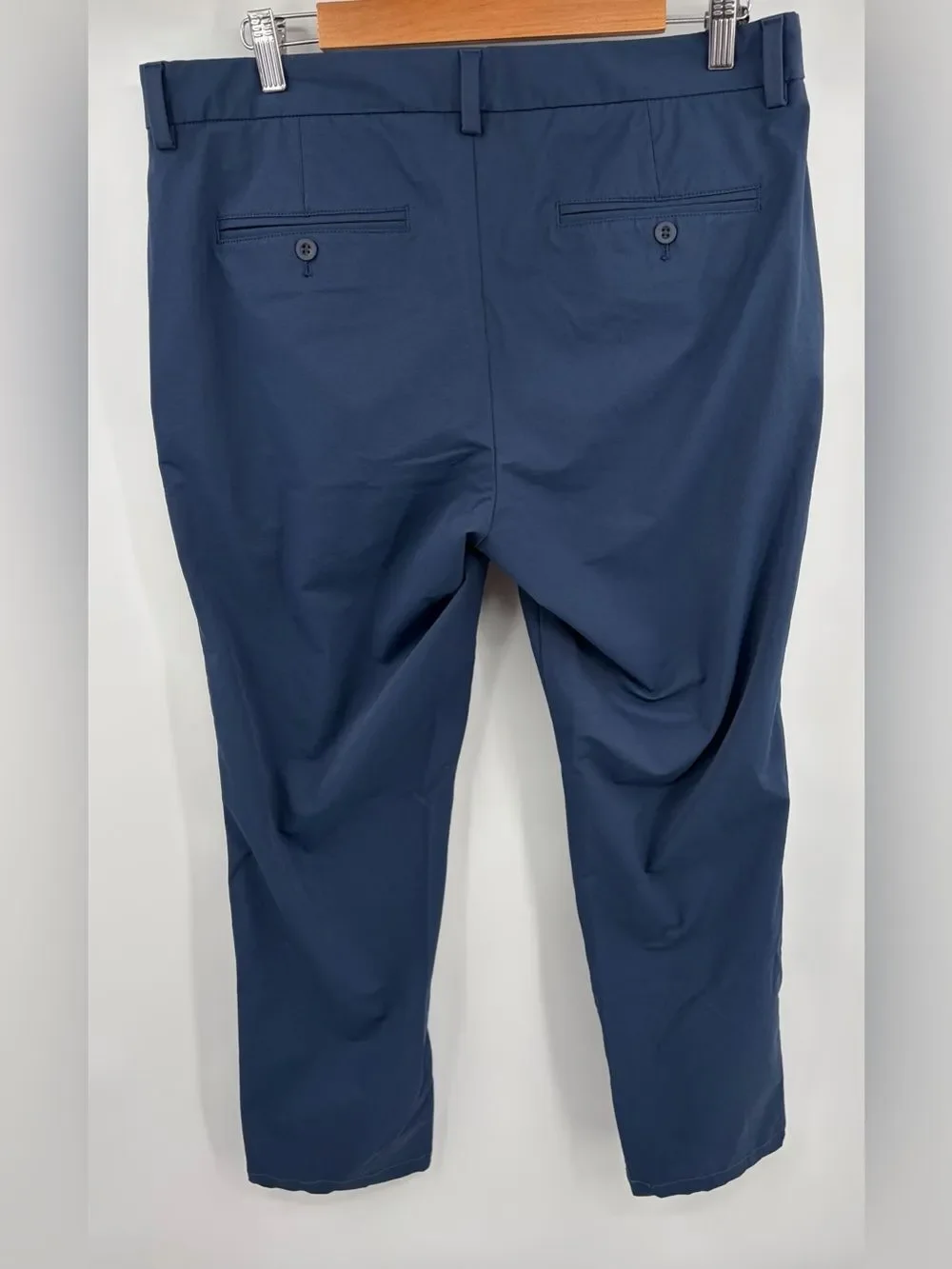 Vineyard Vines on the go performance navy golf pant men’s 34 athletic chino
